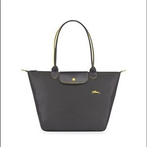 Longchamp
Le Pliage Club Large Shoulder Tote